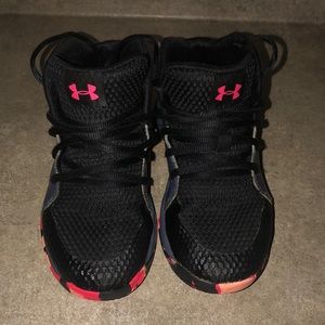 Under Armour Kids' Grade School Jet Basketball Shoes size 1.5